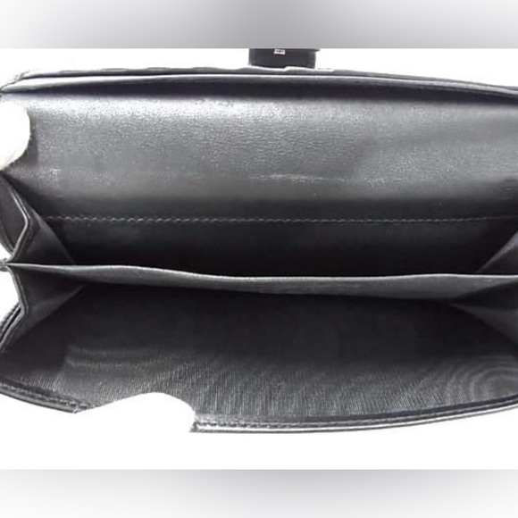 SALE - Gucci Leather Wallet - 100% Authentic - Picture 4 of 7